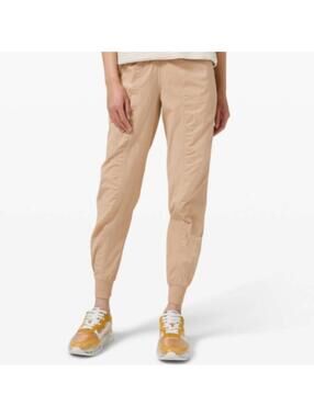 Lululemon Dance Studio Mid-Rise Joggers in Cafe Au Lait
